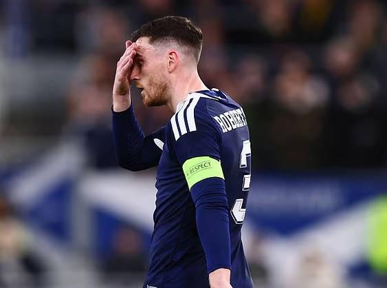 世界杯比赛直播app下载安装-苏格兰队被部分球迷嘘，罗伯逊：不知道他们是不是纯想发嘘声